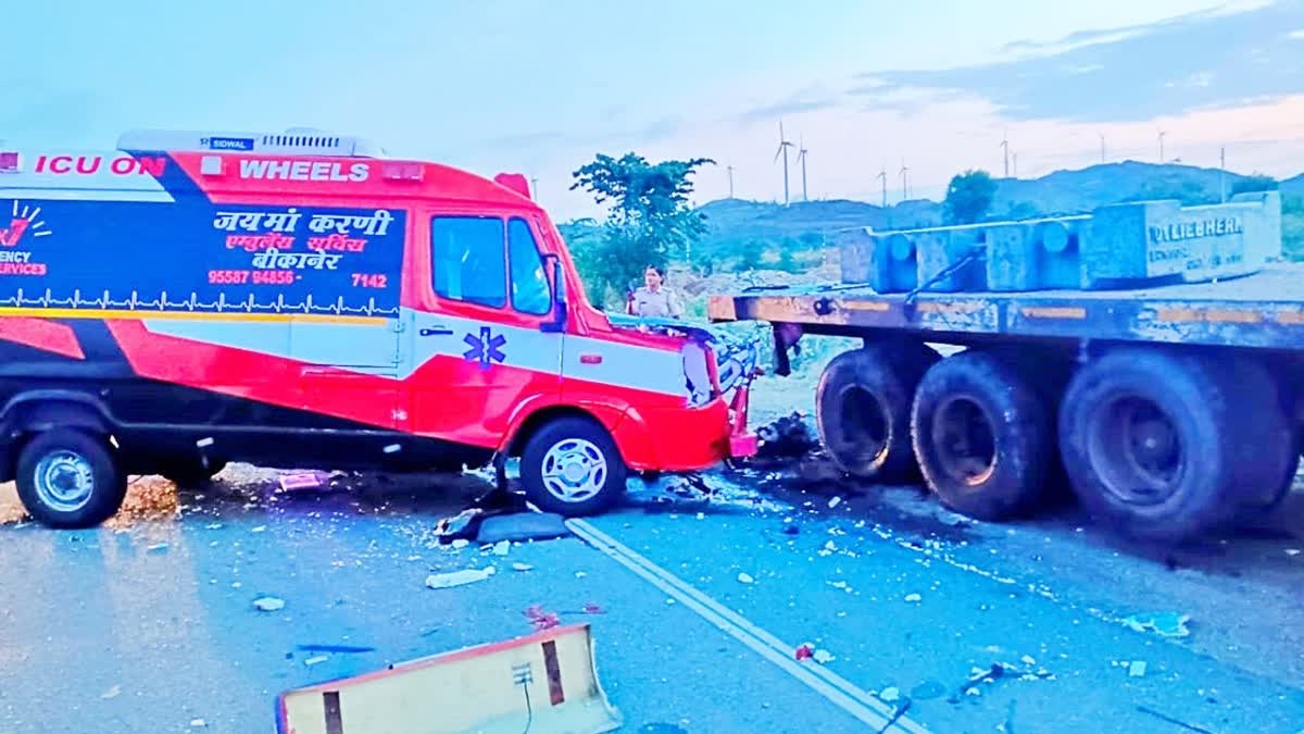 Three killed as ambulance carrying body rams into parked truck in Chitradurga