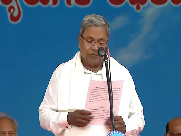 Congress veteran Siddaramaiah sworn in as Karnataka Chief Minister