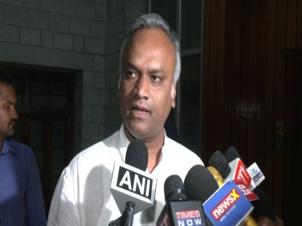 “JD(S) should drop the word ‘secular’ from their party’s name”: Priyank Kharge after Deve Gowda’s party joined NDA alliance