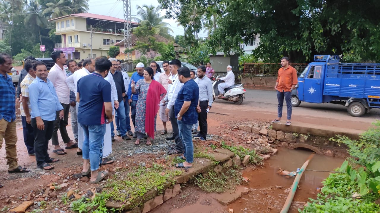 UK district officials visit Bhatkal to address water accumulation Issue on NH-66, Conduct inspections in various areas