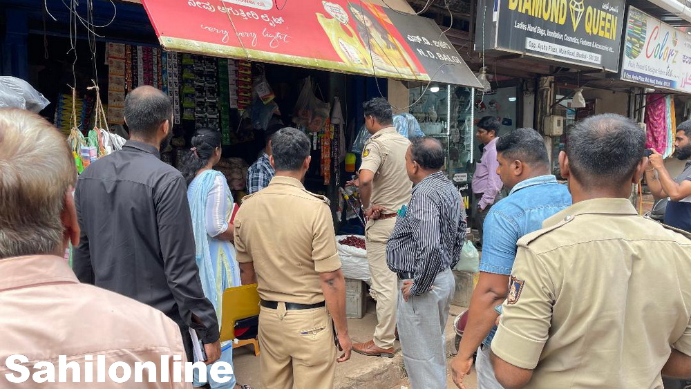 Raid on Firecracker shops in Uttara Kannada, unsafe storage uncovered in Karwar, sent back to factory