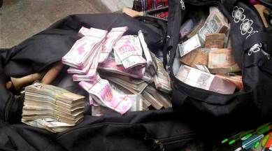 ₹18 lakh found in car at checkpost near Karwar