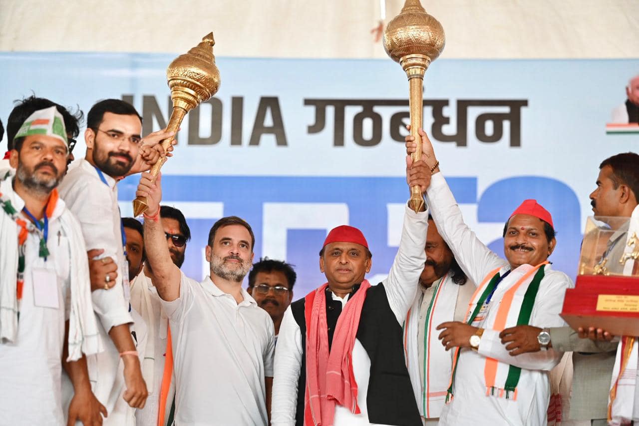 Lok Sabha polls: Samajwadi Party's red caps boost Congress' chances in Amethi, Rae Bareli