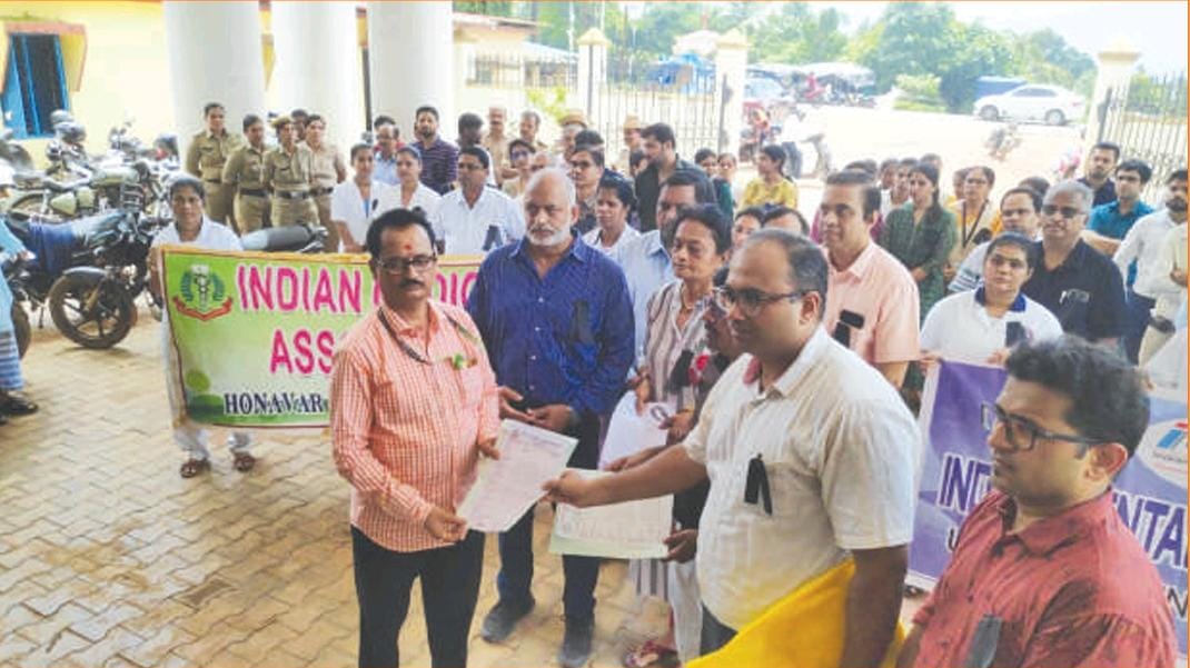 Private Doctors Stage Protest in Honnavar; IMA Declares No Medical Negligence in Asif's Demise