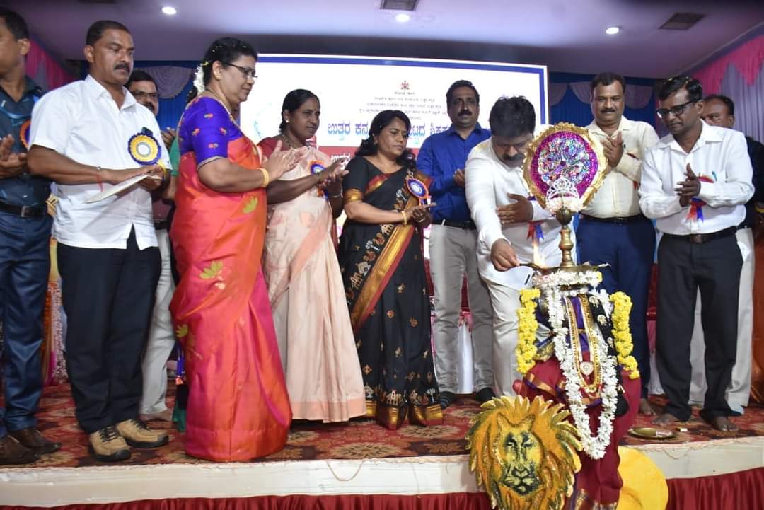 District-Level Teacher's Day Celebration Held in Murdeshwar; Minister Praises Teachers' Global Impact