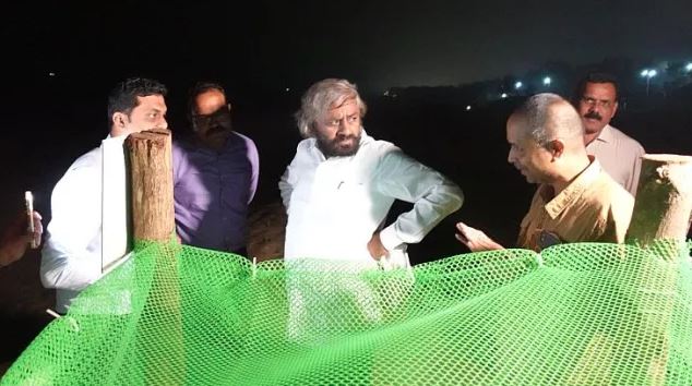 Minister Eshwar Khandre Explores Turtle Nesting Site at Tannirbhavi Beach