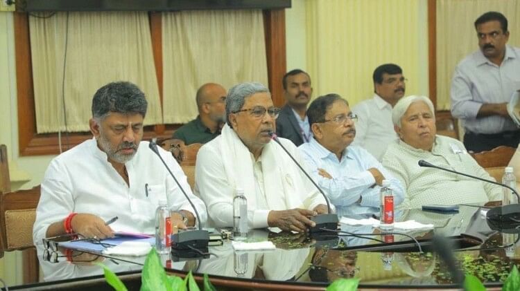 Karnataka CM Siddaramaiah, DCM Shivakumar hold meetings with party MLAs