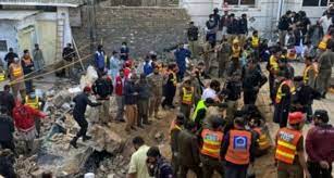 At least 34 people killed, over 130 injured in suicide blast in Pakistan