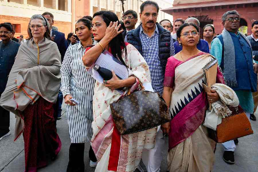 Mahua Moitra expelled from Lok Sabha; Fires back at BJP; Mamata calls BJP’s expulsion move a ‘Classic Example of retaliatory politics