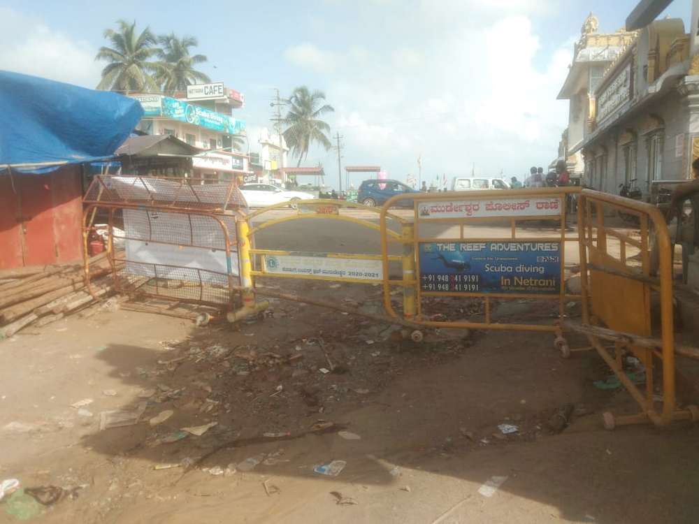 Bhatkal: Safety Measures Enforced: Tourist Entry Restricted in Murdeshwar Due to High Waves and Cyclone Threat