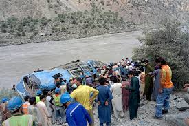 Pakistan: 13 including 5 children killed as minitruck plunges into ravine in Khushab