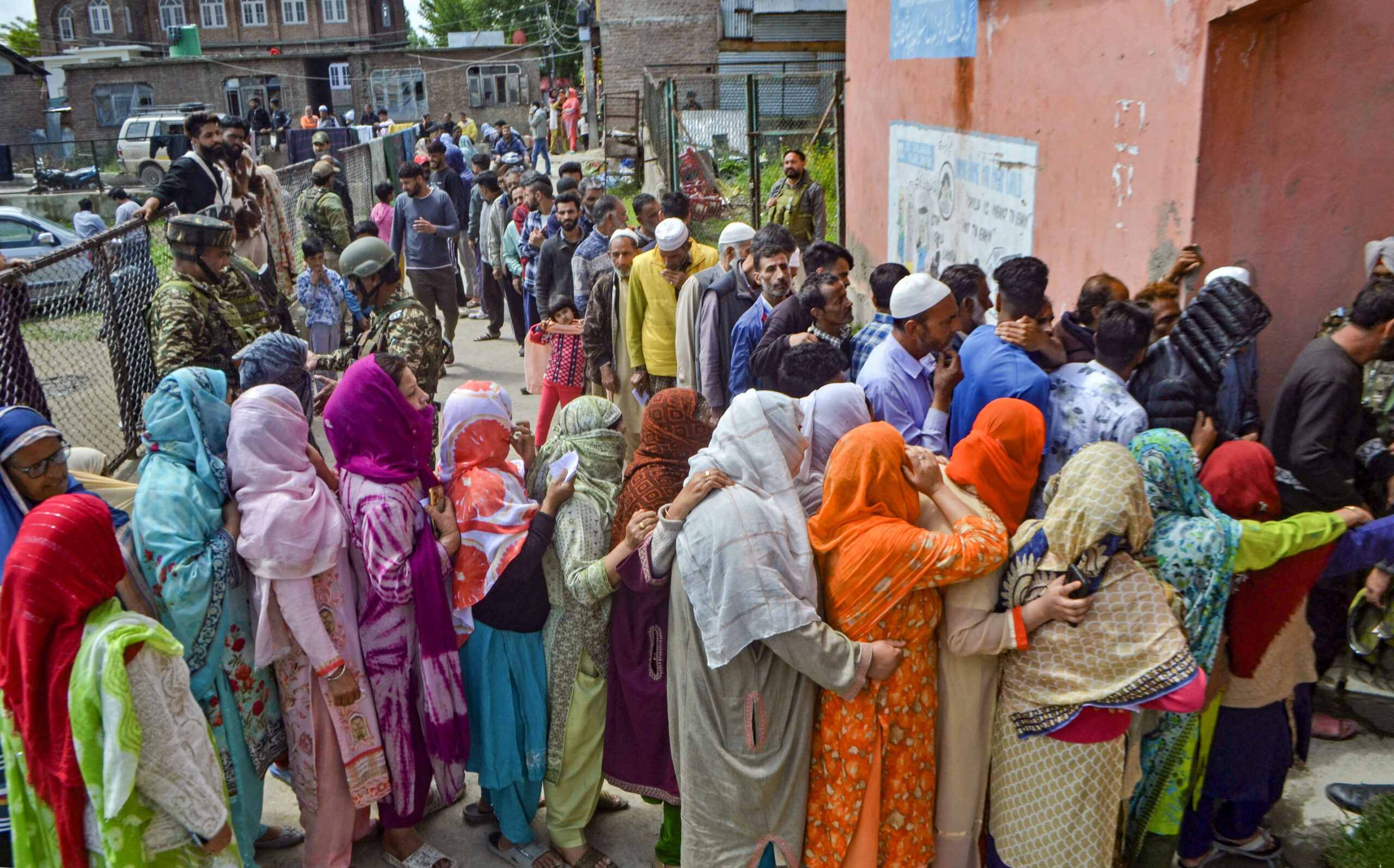 LS polls: Srinagar records 38 pc voter turnout, highest since 1996