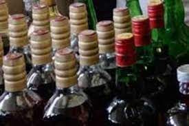 Karnataka: Excise sleuths bust inter-state illicit liquor racket, 3 held