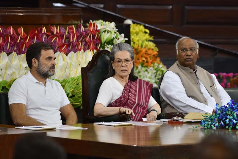 Sonia Gandhi Re-elected Congress PP chairperson amid moves to appoint Rahul Gandhi as Lok Sabha leader