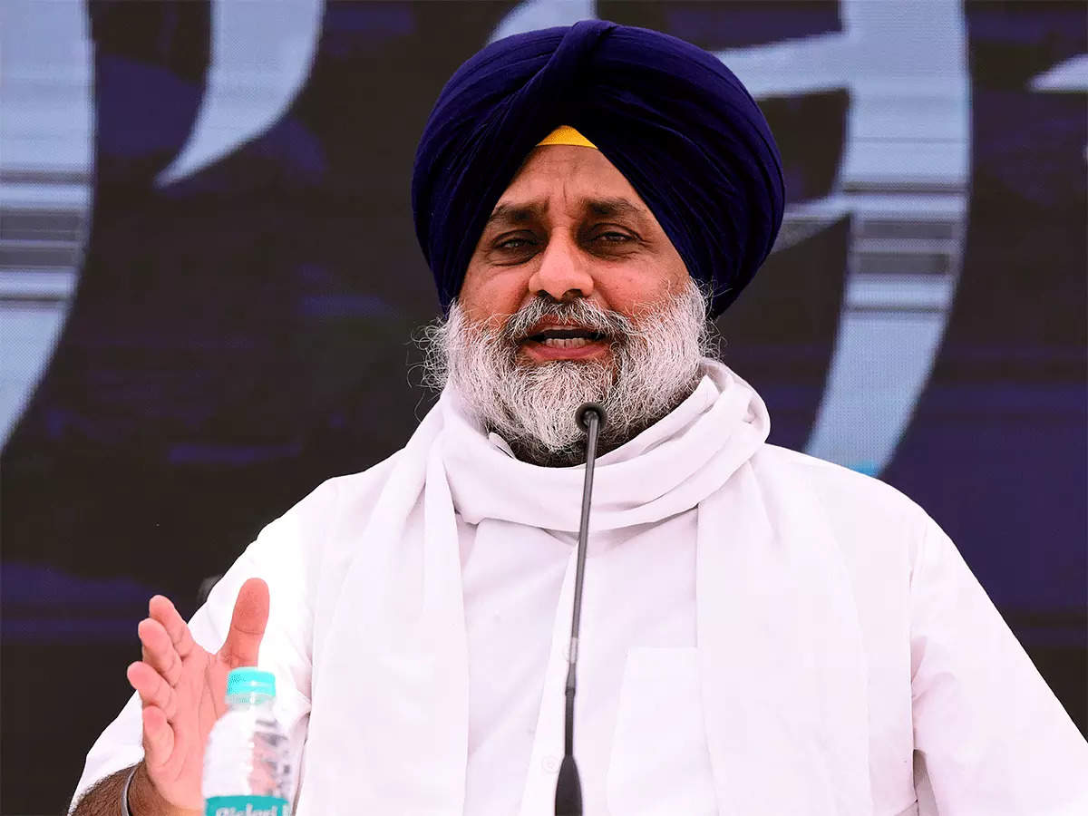 "Sukhbir Declared 'Tankhaiya'; Rebels, AAP Demand His Resignation"